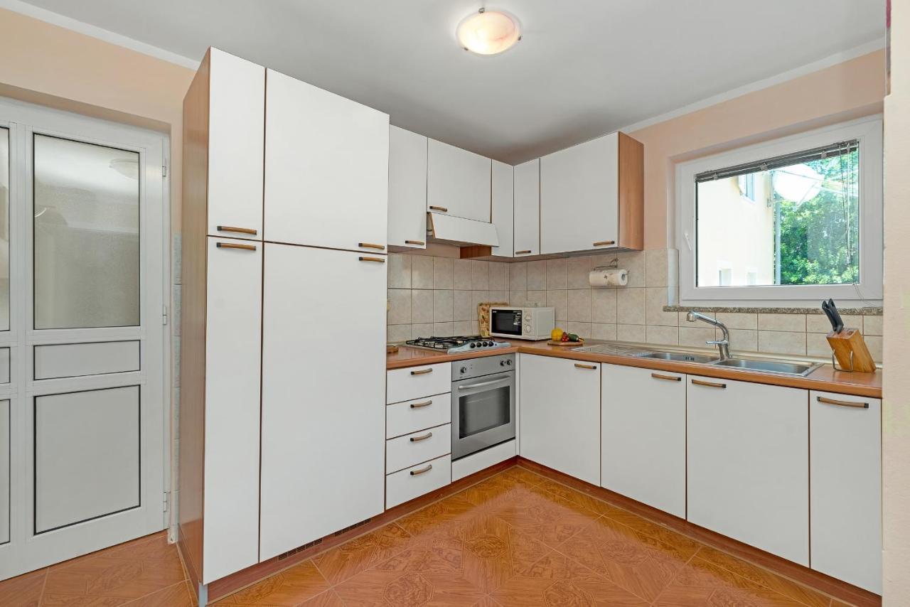 Beach Apartments Villa Kaya Sukošan Екстериор снимка