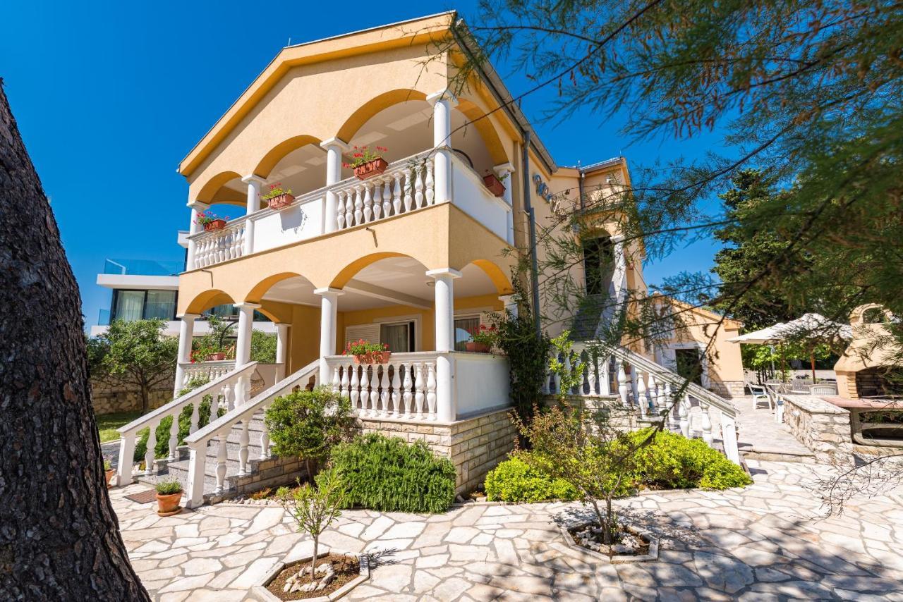 Beach Apartments Villa Kaya Sukošan Екстериор снимка